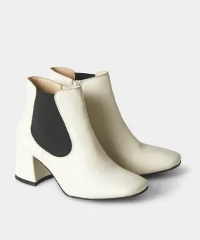 Carefree Leather Chelsea Boots