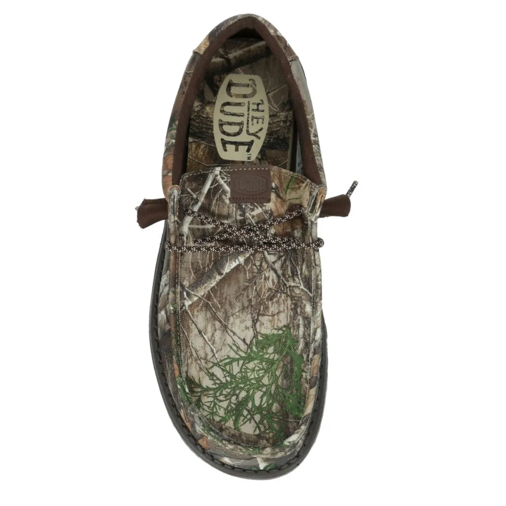 HEYDUDE  MENS WALLY REALTREE EDGE SLIP ON SNEAKER