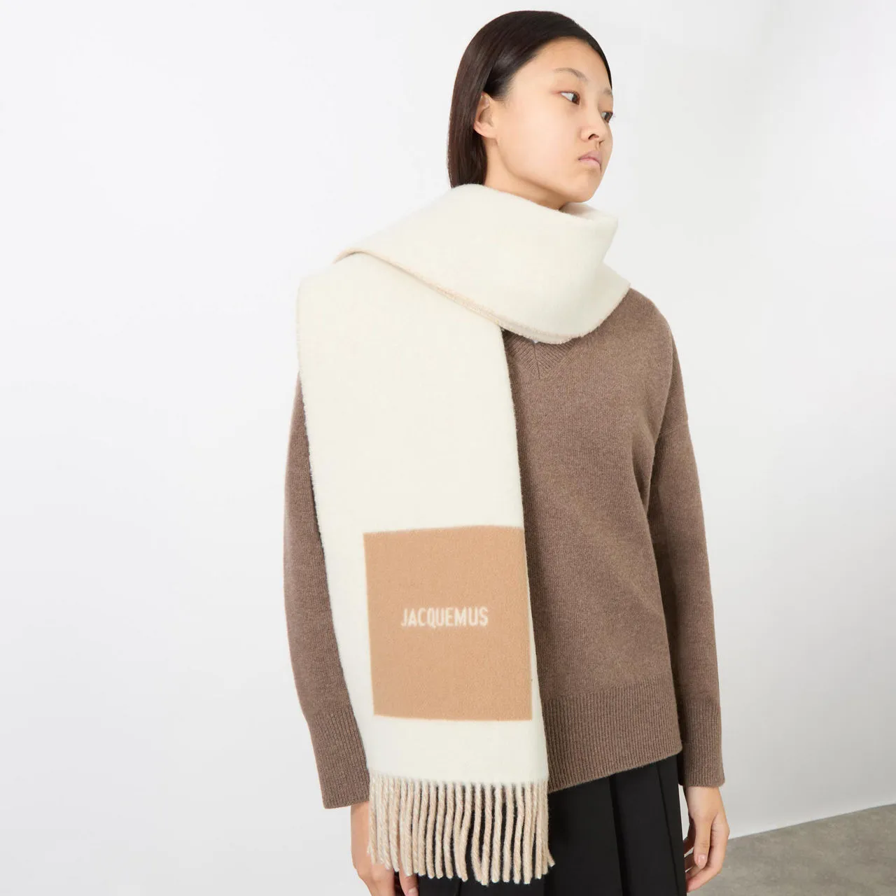 JACQUEMUS Le Rond Logo Scarf - Multi-Beige