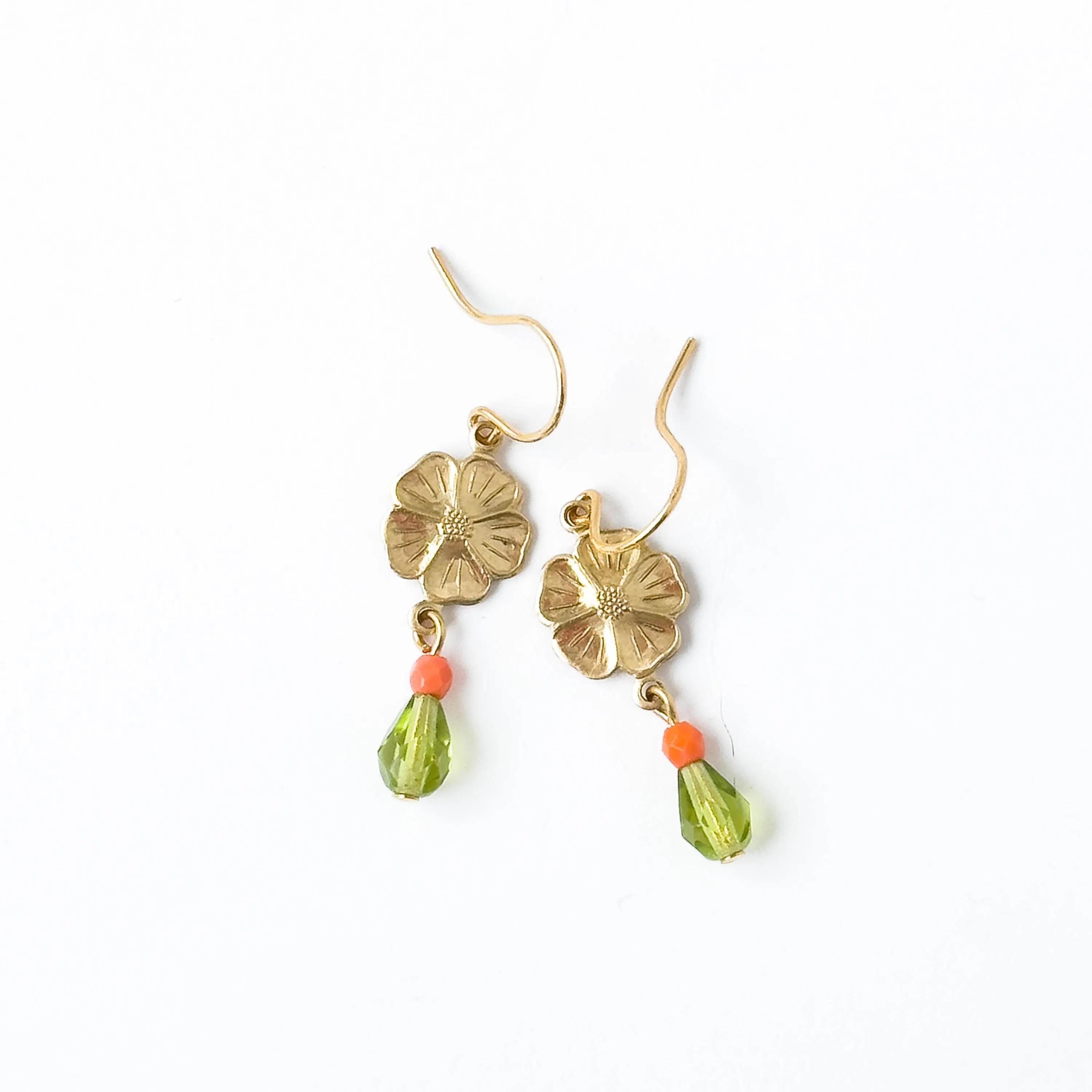 Small Flower Earrings With Beads - W